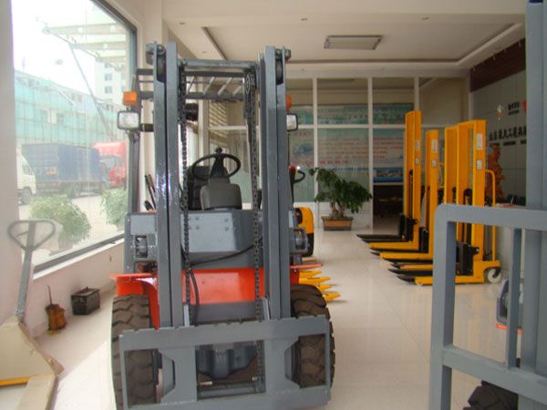 3.0噸內燃式叉車